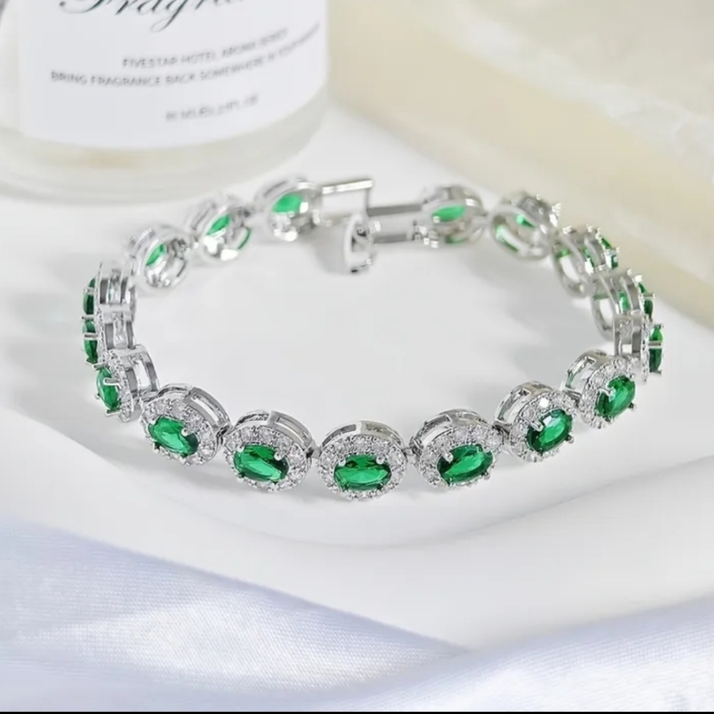 🆕️💎 EMERALD GREEN ZIRCON OVAL TENNIS BRACELET - SILVER TONE💎